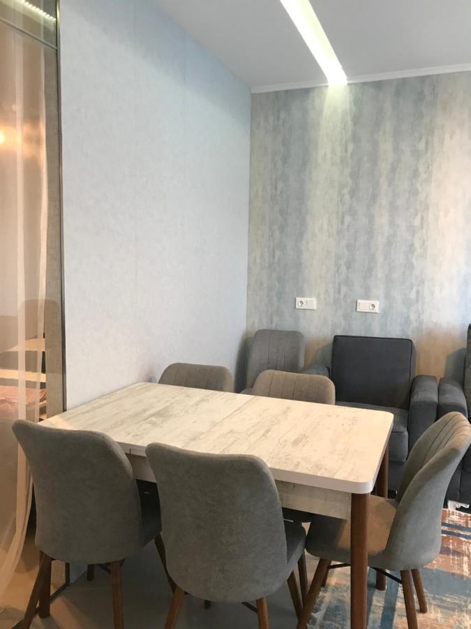 Nbg Towers 2 Appartaments Батуми Екстериор снимка